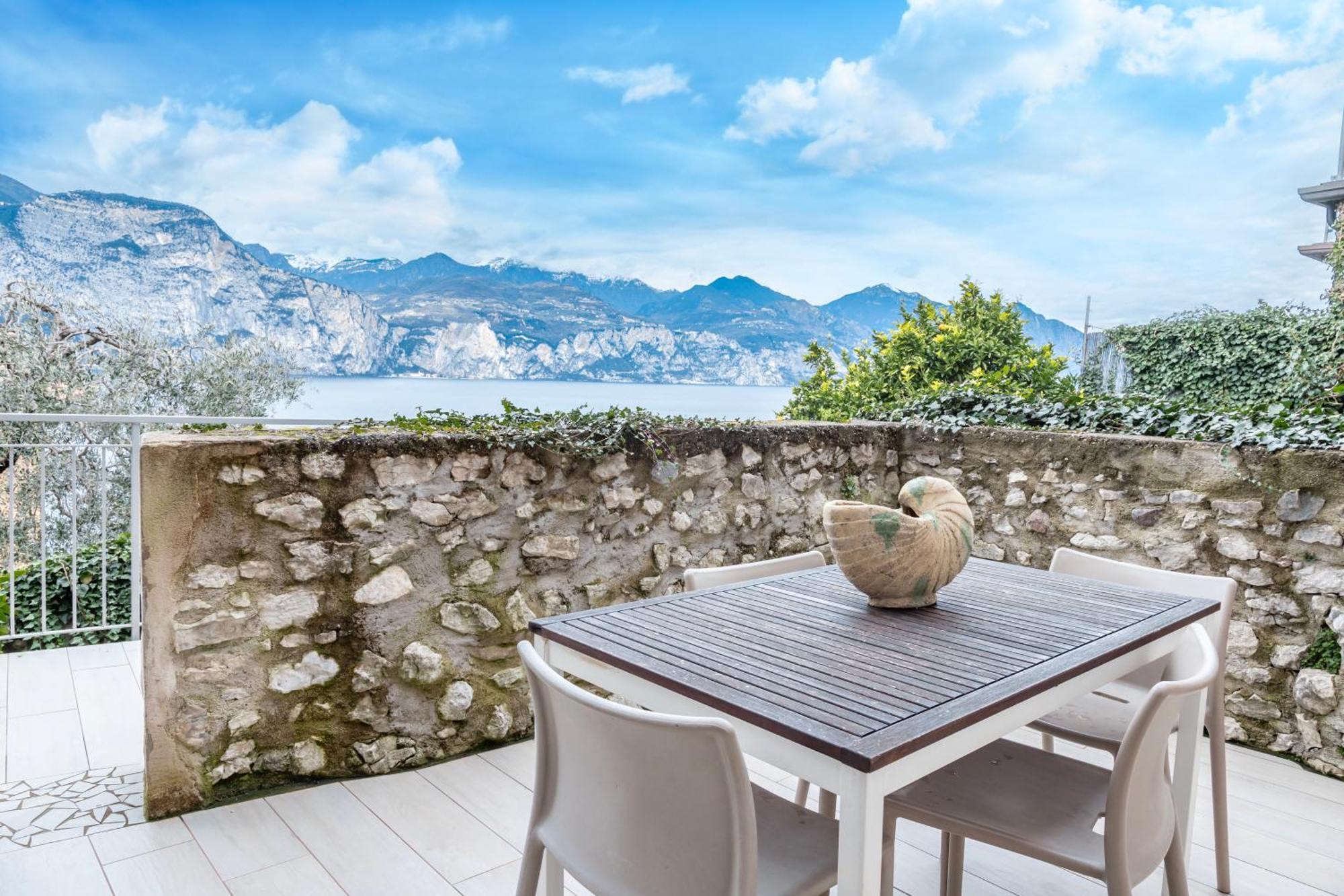 Aparthotel Ca De L'Angelon Brenzone sul Garda Exterior foto