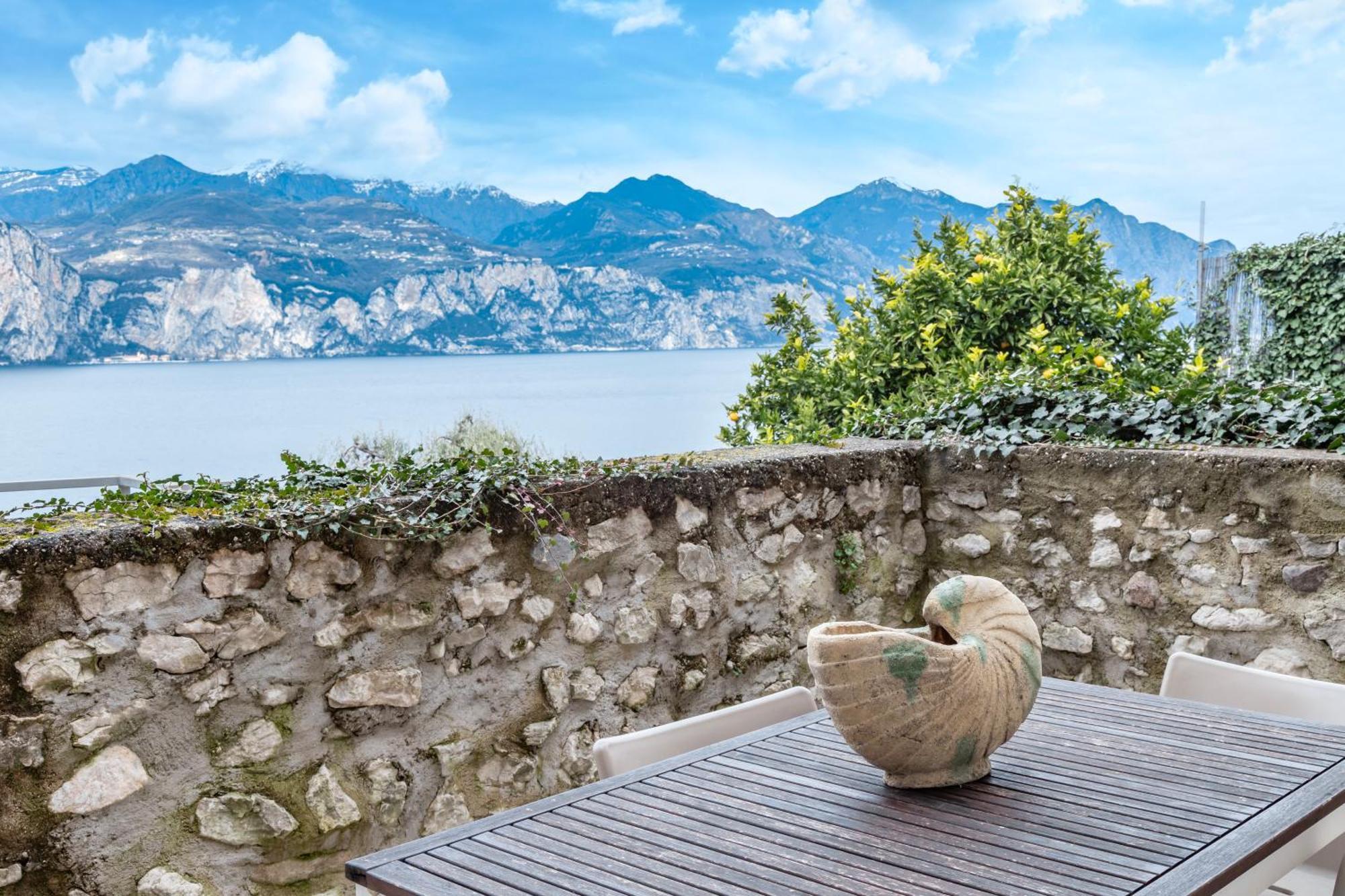 Aparthotel Ca De L'Angelon Brenzone sul Garda Exterior foto