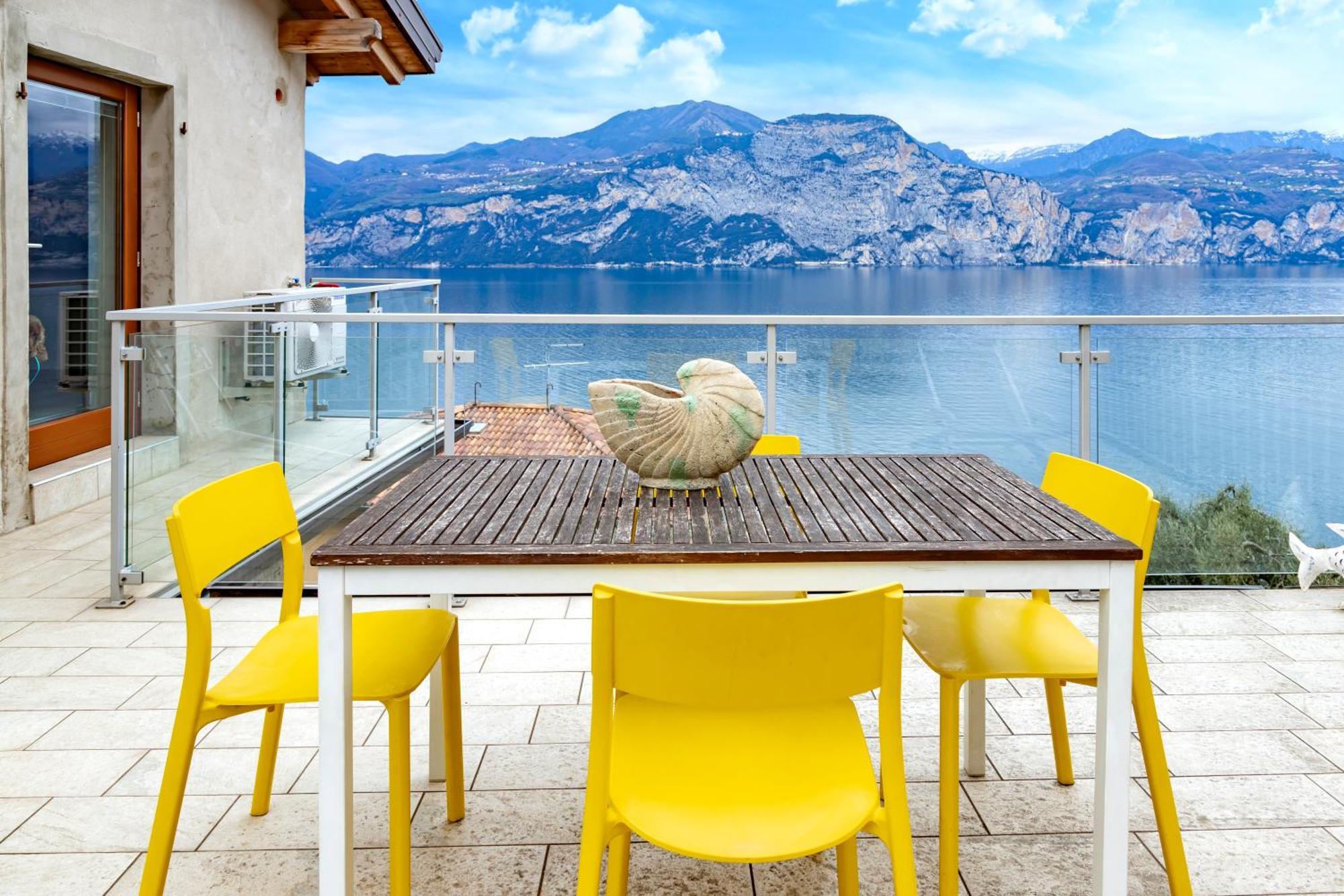 Aparthotel Ca De L'Angelon Brenzone sul Garda Exterior foto