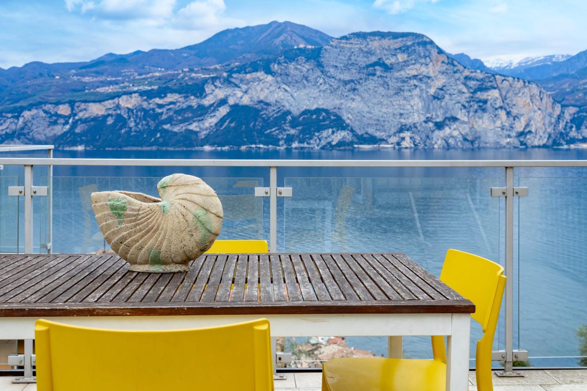 Aparthotel Ca De L'Angelon Brenzone sul Garda Exterior foto