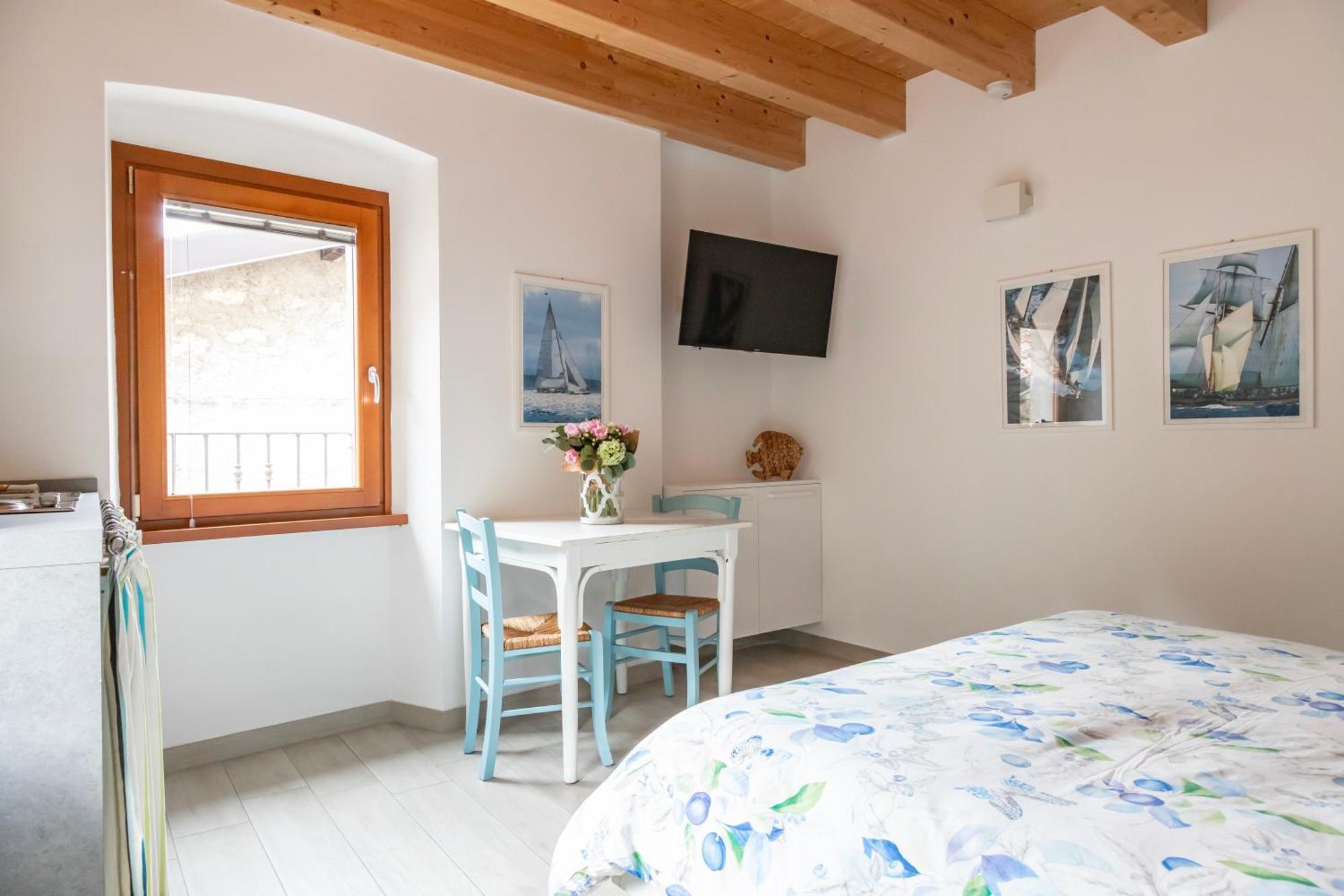 Aparthotel Ca De L'Angelon Brenzone sul Garda Zimmer foto